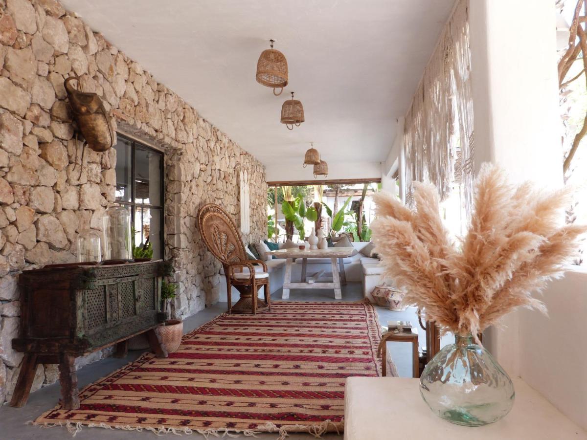 Ipunga Ibiza - Adults Only Villa Кала Лонга Екстериор снимка