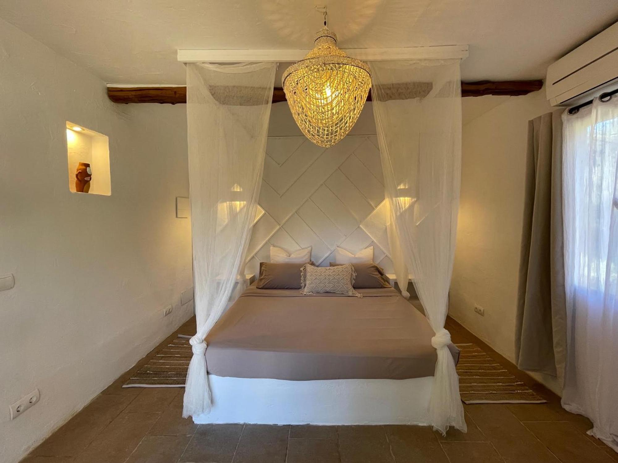 Ipunga Ibiza - Adults Only Villa Кала Лонга Екстериор снимка