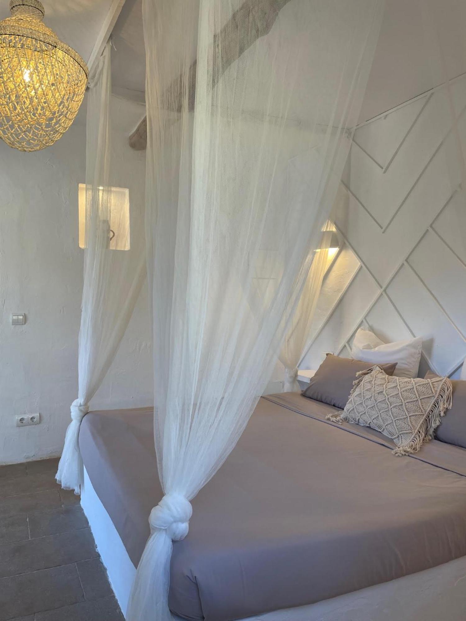 Ipunga Ibiza - Adults Only Villa Кала Лонга Екстериор снимка